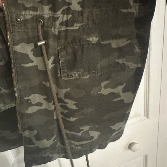 1X•OVERSIZED HOODED CAMO ANORAK JACKET - Picture 8 of 17